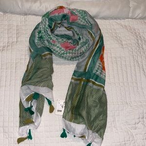 Summer scarf with tassels NWT